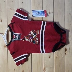NHL Phoenix Coyotes Kids Bodysuit  Size 24 months NWT
